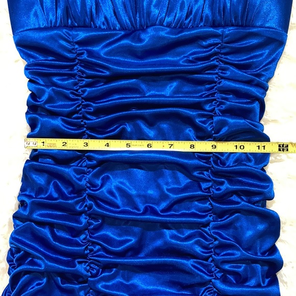 Sequin Hearts ♥️ Medium in Royal Blue - Picture 3 of 4